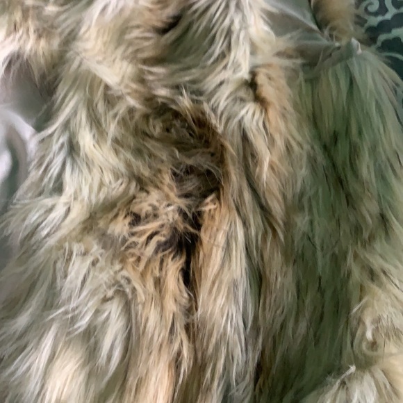 BB Dakota faux fur vest size M - Picture 5 of 7